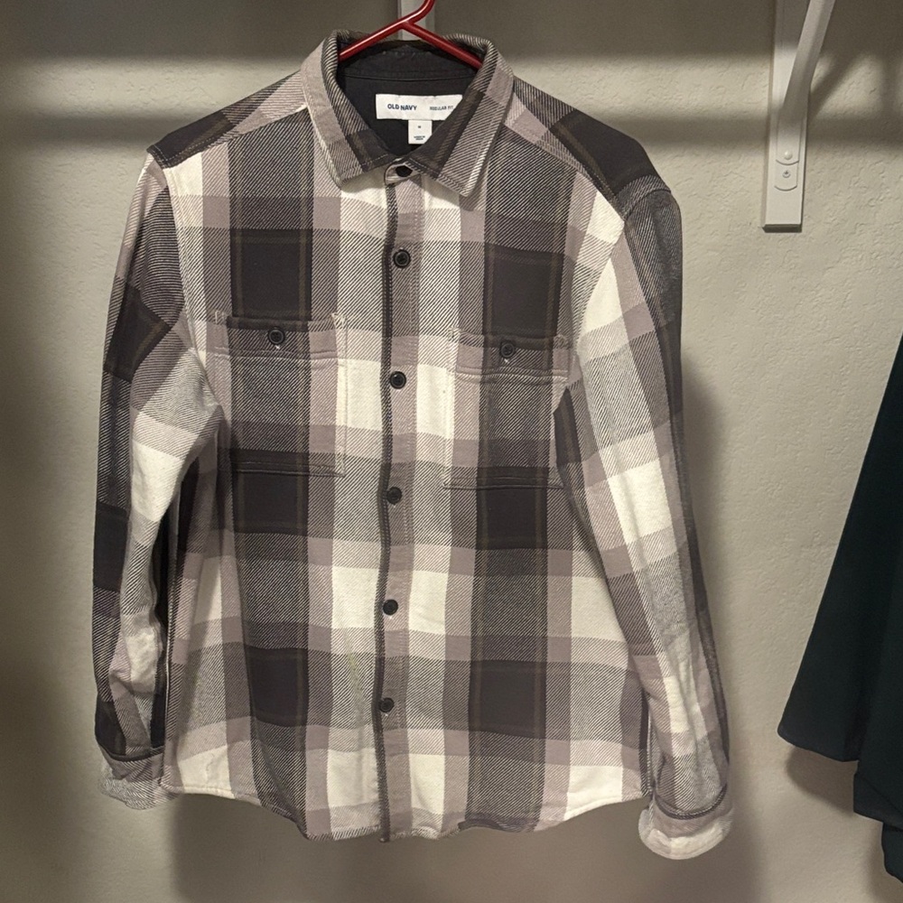 Old Navy Men's Black and White Plaid Shirt